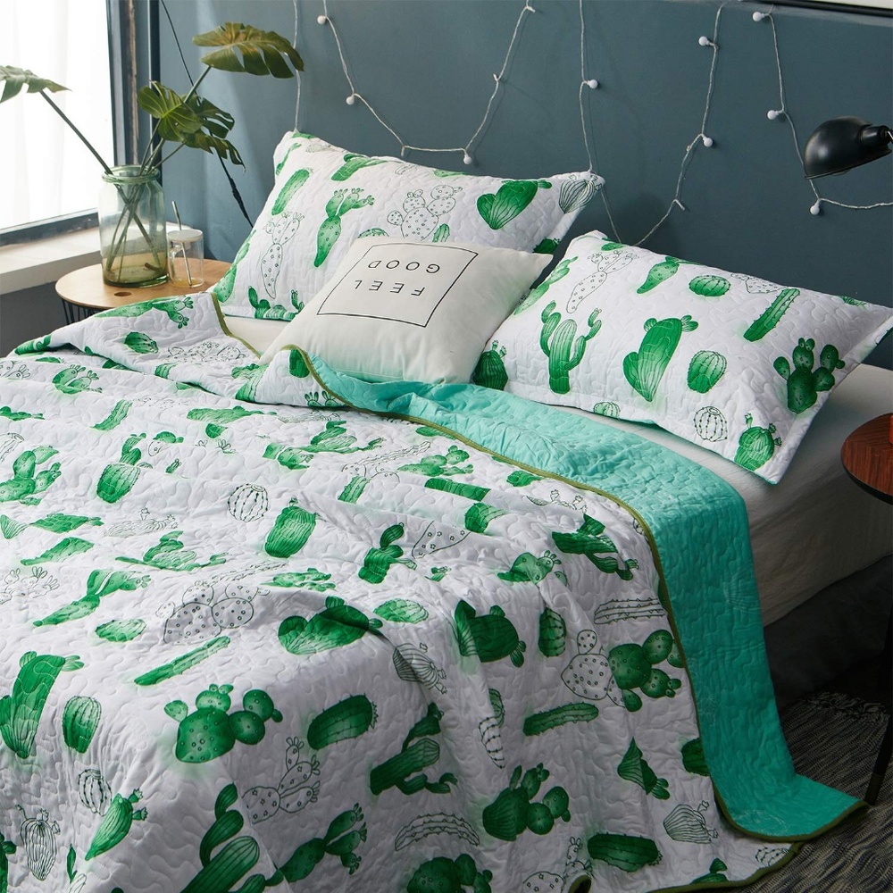 Queen Cactus Quilt / Bed Cover with Pillowcases